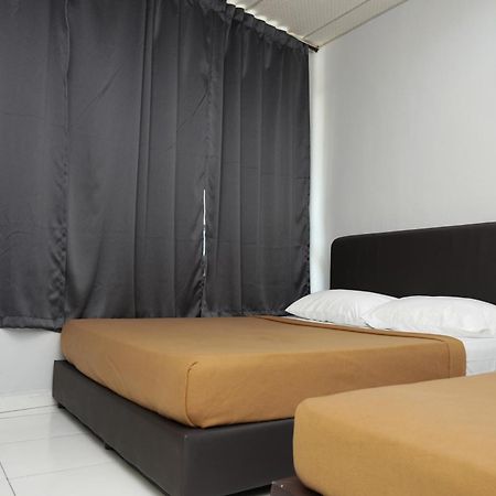 ג'והור בהרו Hotel Sixty Nine מראה חיצוני תמונה